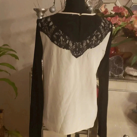 Diane von Furstenberg blouse size M - Picture 4 of 8